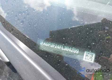 2015 Ford Focus Se z USA, uszkodzony, nr VIN 1FADP3F24FL304209